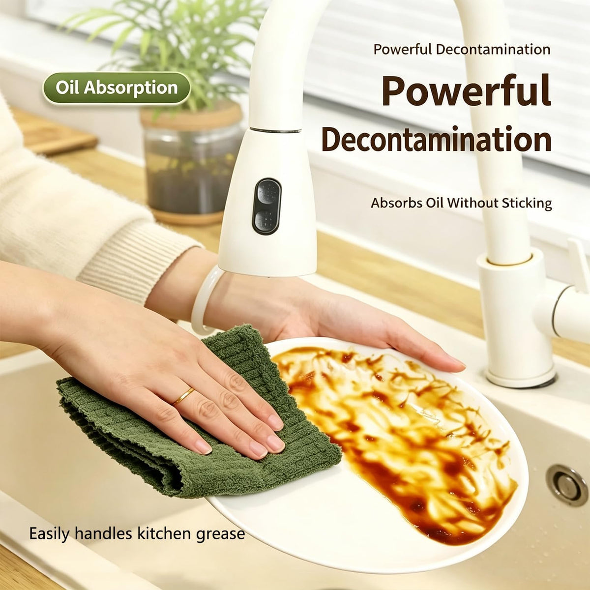 WipeEase™ Tear-Off Microfiber Cleaning Cloths Roll